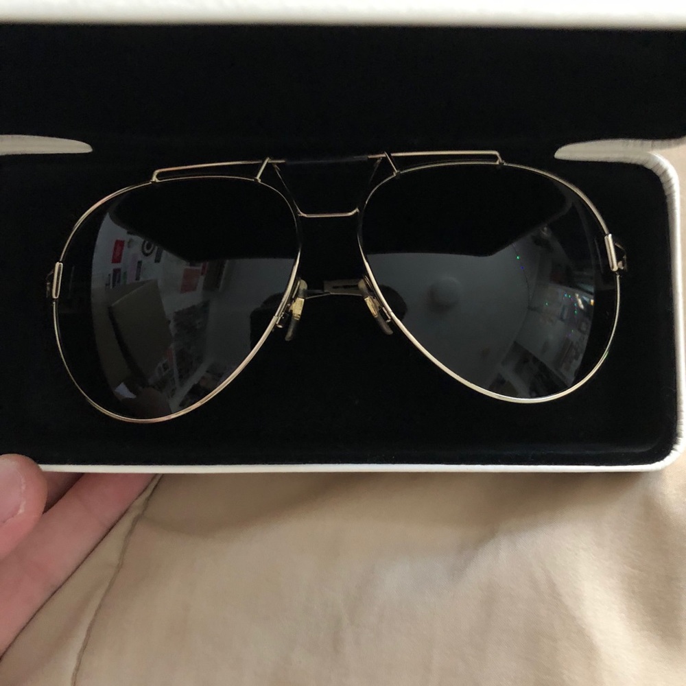 Versace Men’s Aviator Sunglasses (Gold)
